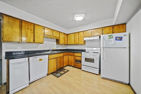 8335 S Thomas Ave, Bridgeview, IL 60455 photo 12