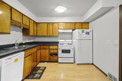 8335 S Thomas Ave, Bridgeview, IL 60455 photo 11