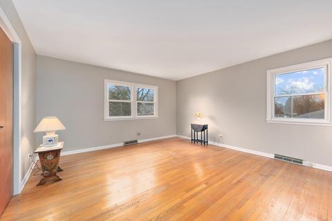 1040 Gladish Ln, Glenview, IL 60025 photo 21