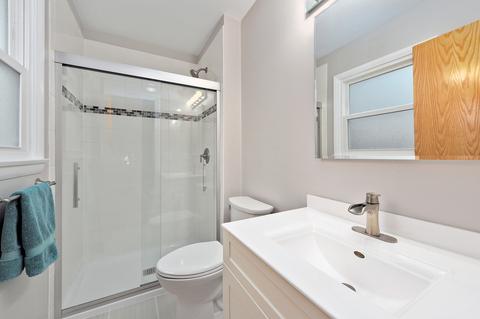 1040 Gladish Ln, Glenview, IL 60025 photo 24
