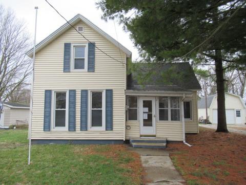 206 S Pine St, Fairmount, IL 61841 photo 1