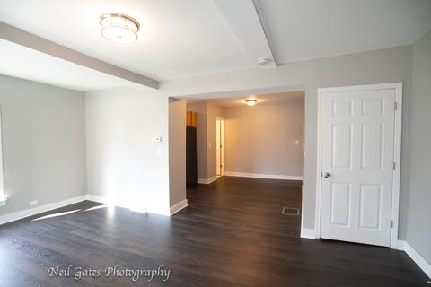 837 Watson St, Aurora, IL 60505 photo 9