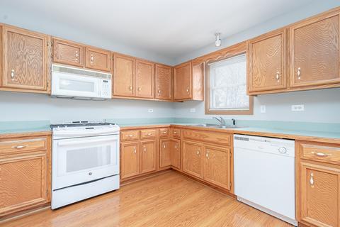 2110 Cumberland Dr, Plainfield, IL 60586 photo 8
