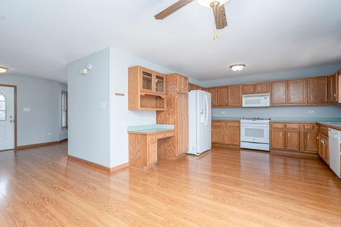 2110 Cumberland Dr, Plainfield, IL 60586 photo 6