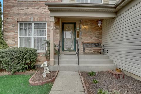 112 E Green Valley Ct, Round Lake Beach, IL 60073 photo 2