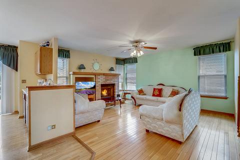 112 E Green Valley Ct, Round Lake Beach, IL 60073 photo 7
