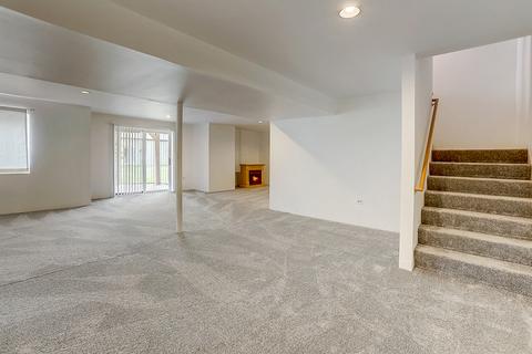 112 E Green Valley Ct, Round Lake Beach, IL 60073 photo 9
