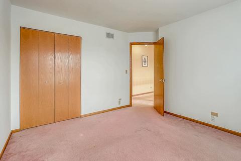 112 E Green Valley Ct, Round Lake Beach, IL 60073 photo 17