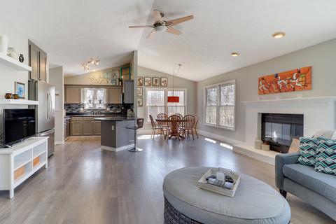 18526 Pawnee Ln, Danvers, IL 61732 photo 9
