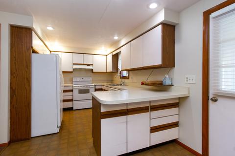 835 S Yates Ave, Kankakee, IL 60901 photo 4