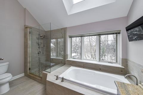 1200 Midwest Ln, Wheaton, IL 60189 photo 16