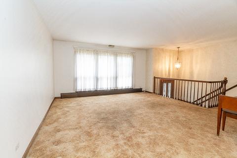1192 Valley Stream Dr, Wheeling, IL 60090 photo 4