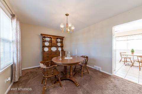 1199 Anthony Rd, Wheeling, IL 60090 photo 4