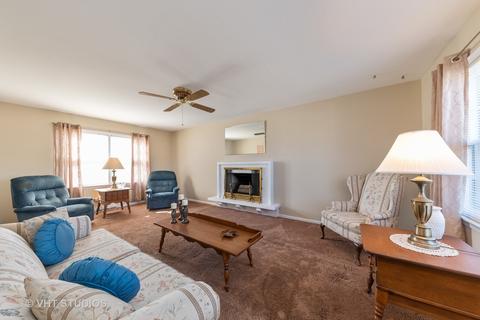 1199 Anthony Rd, Wheeling, IL 60090 photo 2