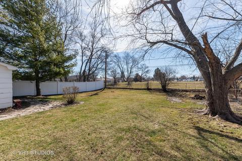 1199 Anthony Rd, Wheeling, IL 60090 photo 12