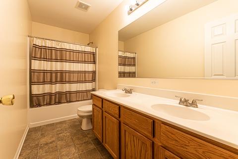 2301 Evergreen Cir, Mchenry, IL 60050 photo 11
