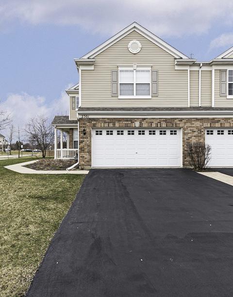 2301 Evergreen Cir, Mchenry, IL 60050 photo 2