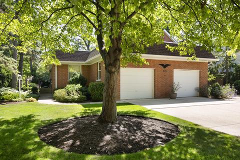 719 Beaver Rd, Glenview, IL 60025 photo 2