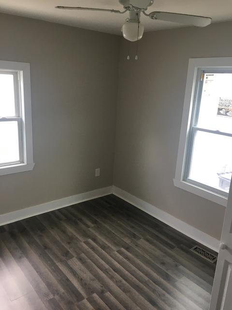 121 S Edison Ave, Elgin, IL 60123 photo 17