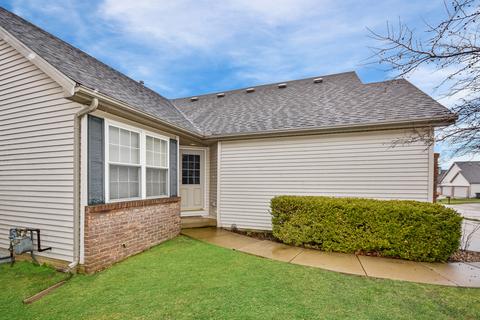 475 Beechwood Ct, Normal, IL 61761 photo 3