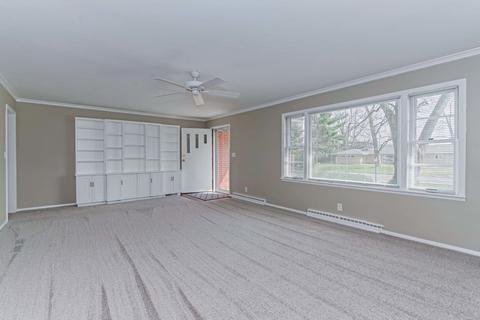 2304 E Jackson St, Bloomington, IL 61701 photo 4