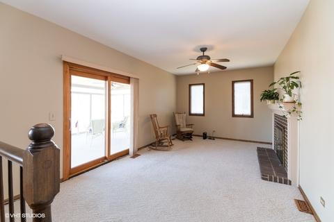 1100 Dresden Dr, Hoffman Estates, IL 60192 photo 13