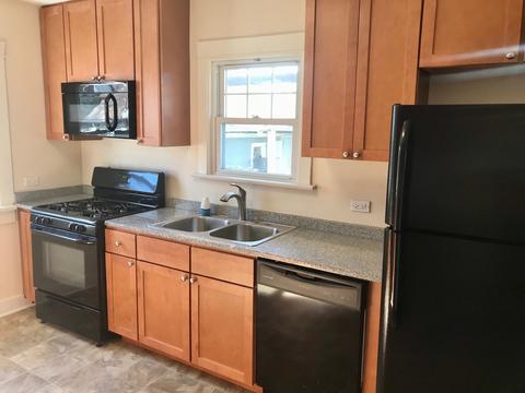 1005 Hill Ave, Elgin, IL 60120 photo 9