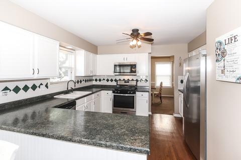 1544 Derby Ln, Bartlett, IL 60103 photo 7