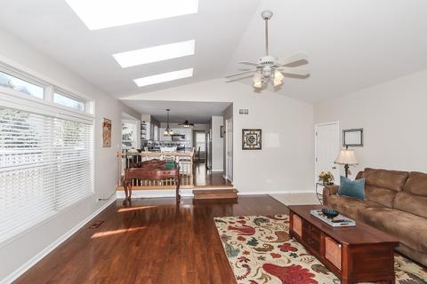 1544 Derby Ln, Bartlett, IL 60103 photo 16