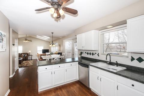 1544 Derby Ln, Bartlett, IL 60103 photo 8