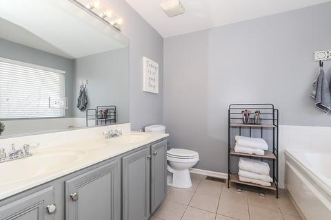 1544 Derby Ln, Bartlett, IL 60103 photo 19
