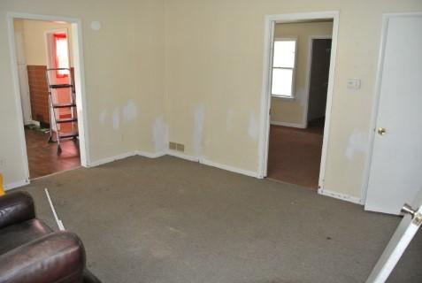 461 Stella St, Elgin, IL 60120 photo 4