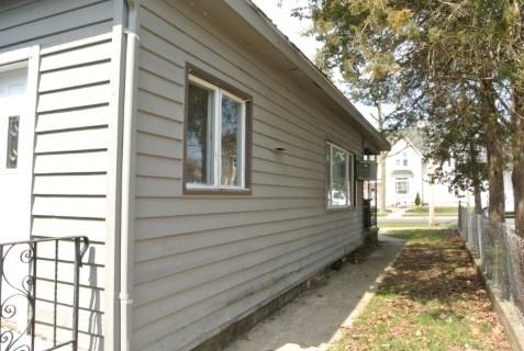 461 Stella St, Elgin, IL 60120 photo 13