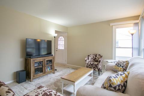 3108 Martin Ln, Rolling Meadows, IL 60008 photo 3