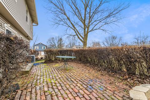 1850 Ridgewood Ln, Hoffman Estates, IL 60192 photo 23