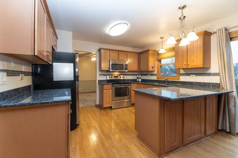1850 Ridgewood Ln, Hoffman Estates, IL 60192 photo 7