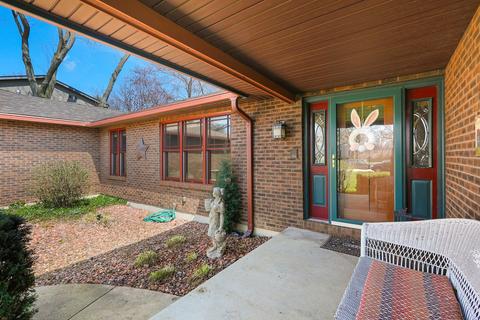20 Greenridge Rd, Elgin, IL 60120 photo 2
