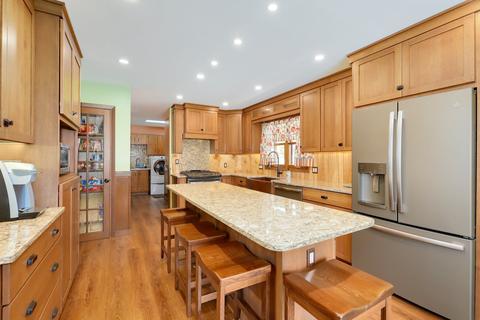 20 Greenridge Rd, Elgin, IL 60120 photo 3