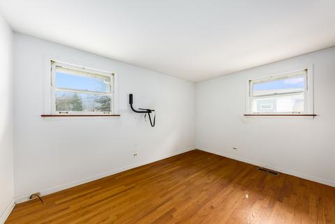 914 S Owen St, Mount Prospect, IL 60056 photo 6
