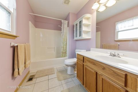 831 Casey Ln, Harvard, IL 60033 photo 10