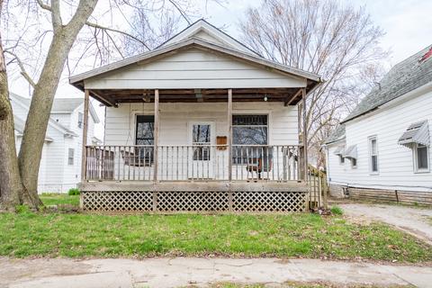 715 W Washington St, Bloomington, IL 61701 photo 1