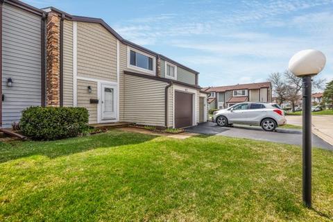 615 Barberry Ln, Wheeling, IL 60090 photo 2