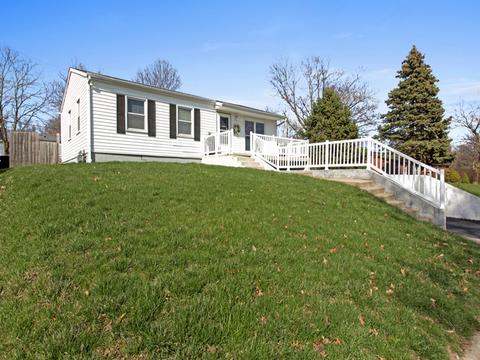 103 Tanner St, Bloomington, IL 61701 photo 1
