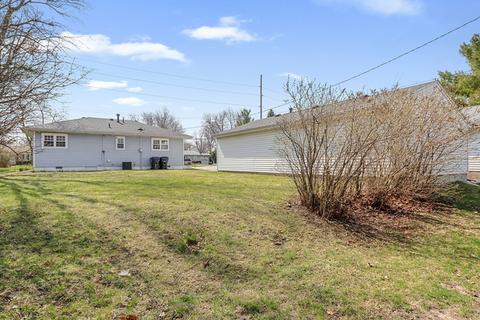 1806 E Lincoln St, Bloomington, IL 61701 photo 25