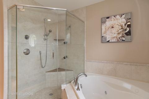 733 N 8th Ave, Addison, IL 60101 photo 11