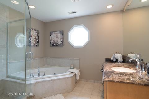 733 N 8th Ave, Addison, IL 60101 photo 10