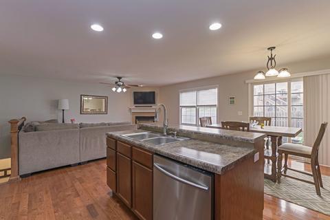 1405 Kickapoo Creek Rd, Bloomington, IL 61705 photo 10