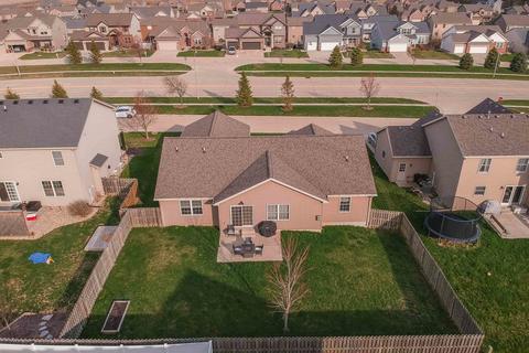 1405 Kickapoo Creek Rd, Bloomington, IL 61705 photo 3