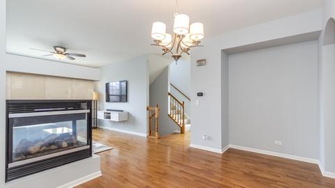 210 Laurel Ave, Des Plaines, IL 60016 photo 9
