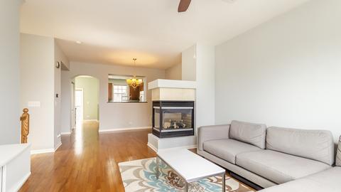 210 Laurel Ave, Des Plaines, IL 60016 photo 4